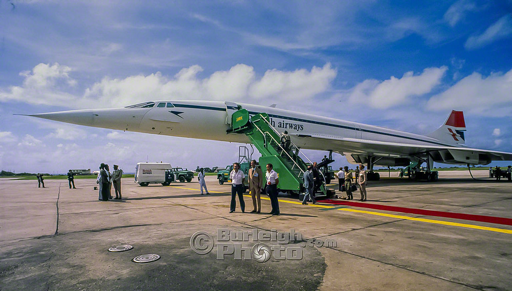 Photo time in front of Concorde G-BOAE bgv12-19