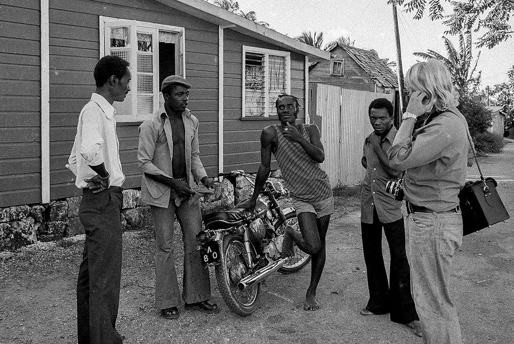 Chris Alleyne chatting with the guys in Sugar Hill - 1975 N26-15-20