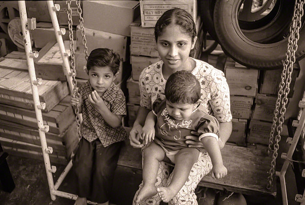 Rashida Piprawala and Children h3-04-15