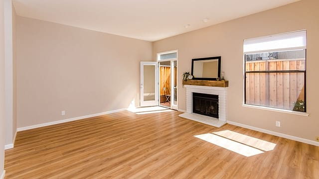 656 Cedar Street, San Carlos - Unit E For Sale - Living Room
